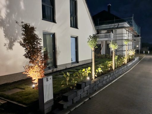 beleuchtete Außenanlage - gesamt
